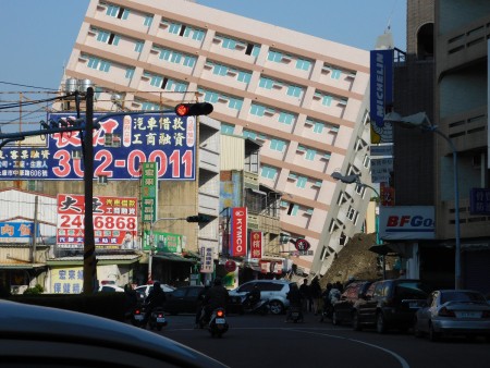 70° tilting building on different road